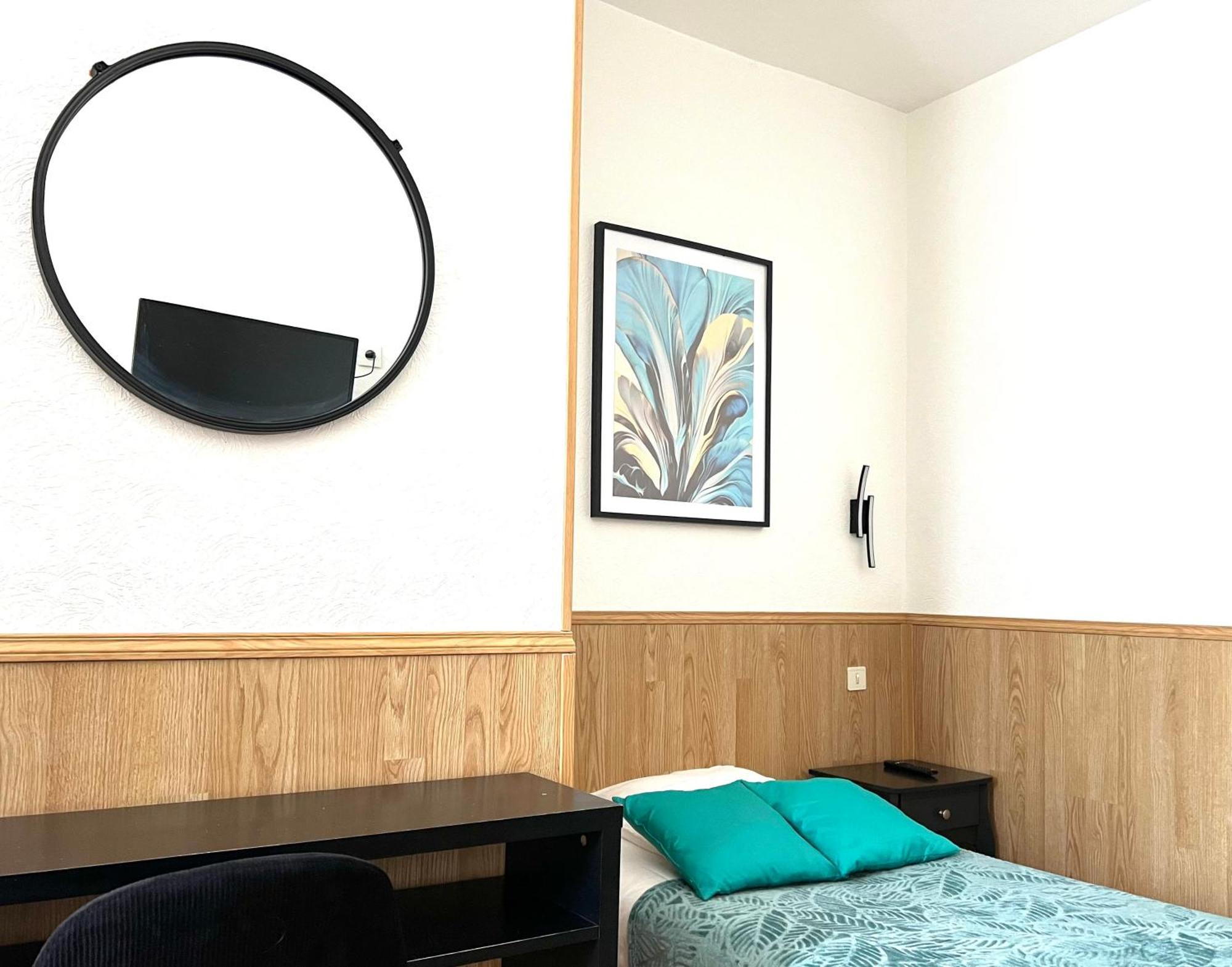 Hotel De La Gare Cherbourg-en-Cotentin Ngoại thất bức ảnh