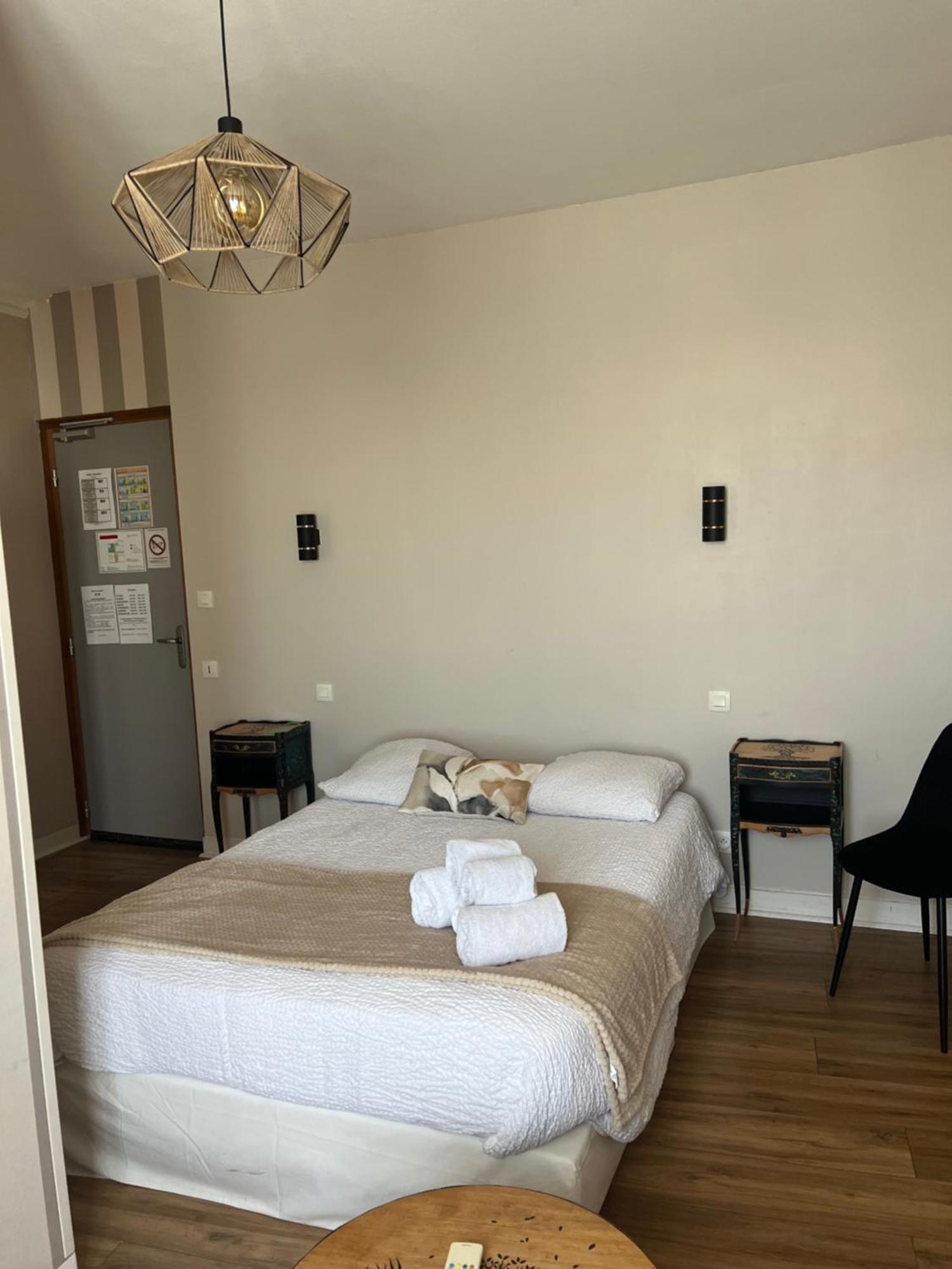 Hotel De La Gare Cherbourg-en-Cotentin Ngoại thất bức ảnh