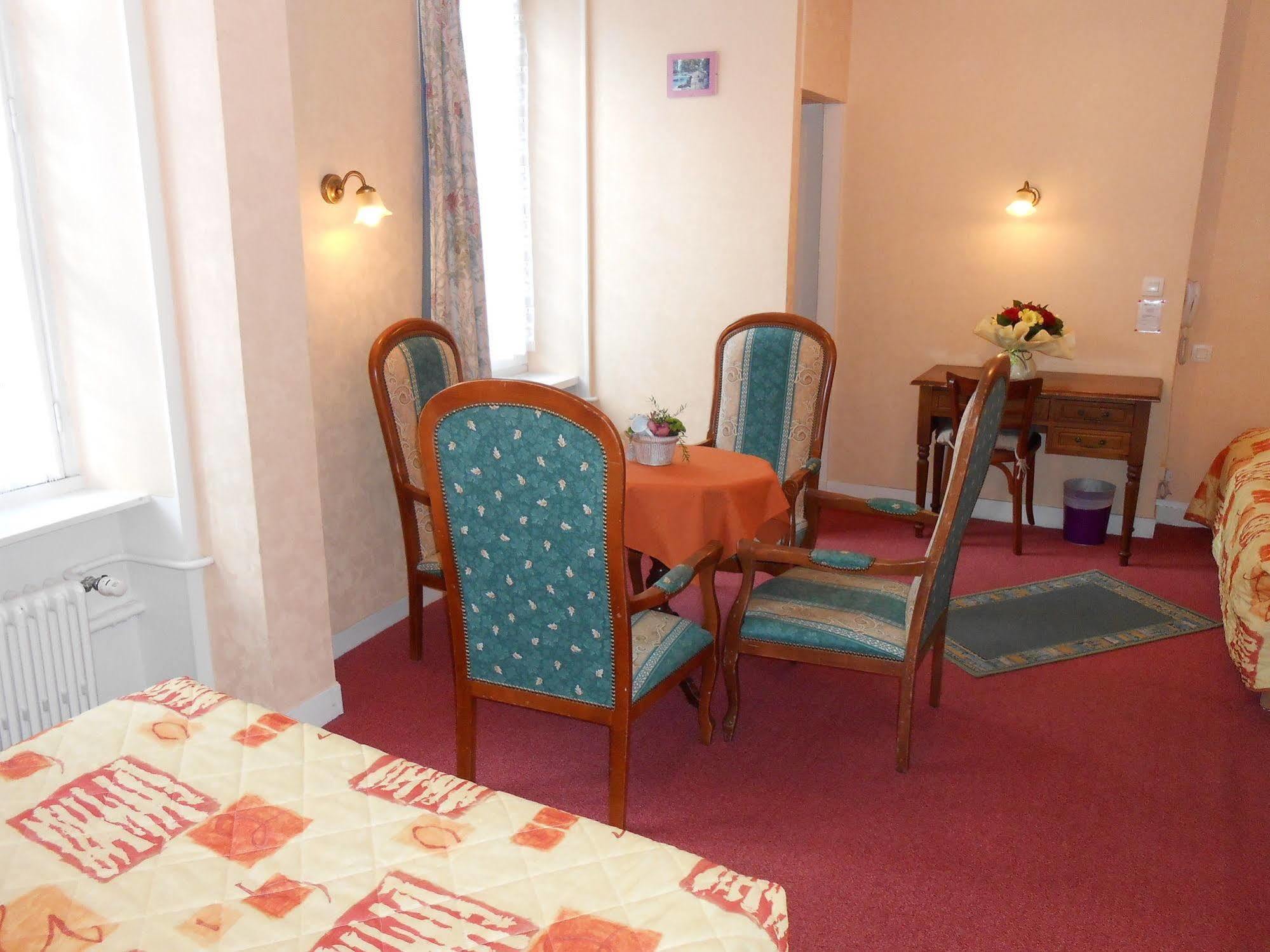 Hotel De La Gare Cherbourg-en-Cotentin Ngoại thất bức ảnh