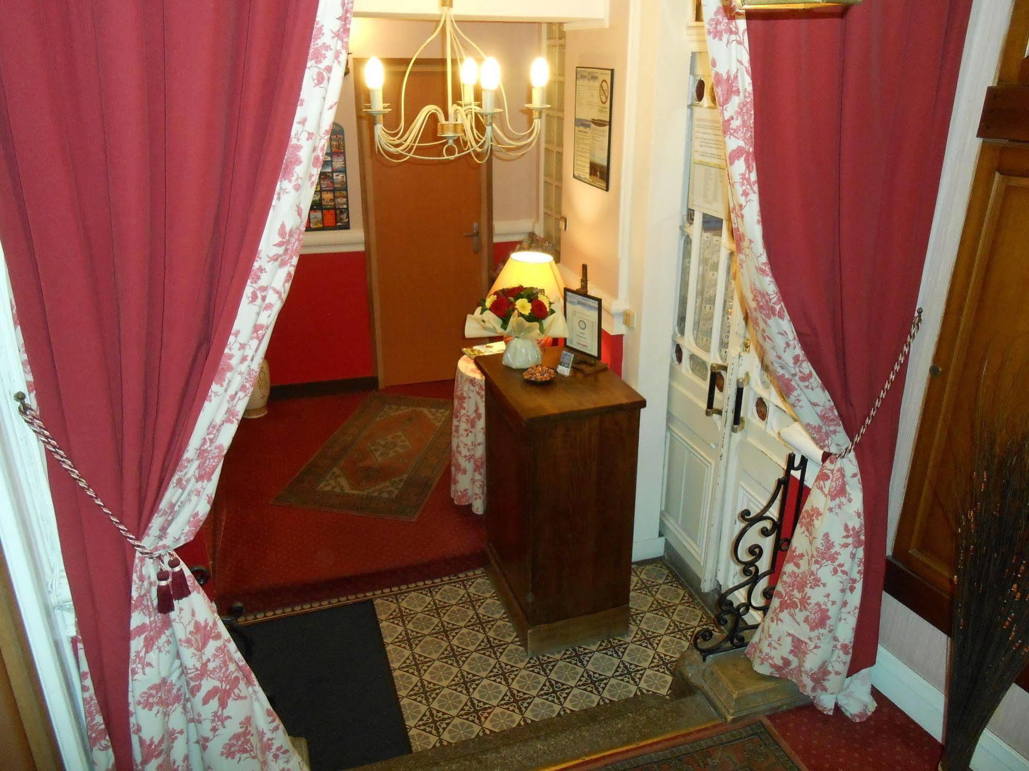 Hotel De La Gare Cherbourg-en-Cotentin Ngoại thất bức ảnh